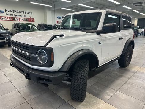 Used 2023 Ford Bronco Black Diamond AWD/4WD image 16