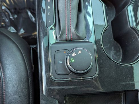 Used 2020 Chevrolet Blazer RS image 25