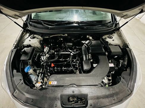 Used 2015 Hyundai Sonata Sport w/ Option Group 03 FWD image 23