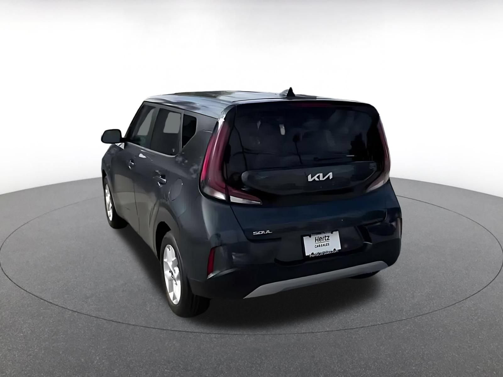 Used 2025 Kia Soul LX w/ LX Technology Package FWD image 10