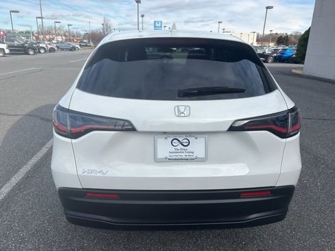 New 2026 Honda HR-V LX image 4