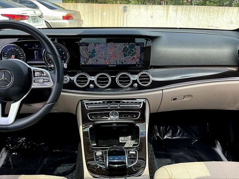 Used 2019 Mercedes-Benz E 300 image 7
