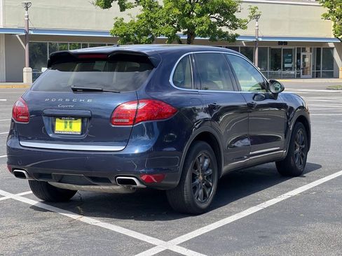 Used 2012 Porsche Cayenne AWD/4WD image 5