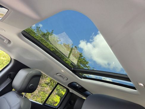 New 2026 Land Rover Defender 110 X-Dynamic SE image 11