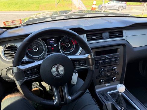 Used 2013 Ford Mustang Shelby GT500 RWD image 18