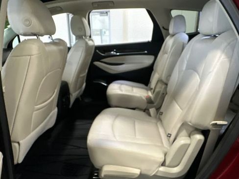 Used 2022 Buick Enclave Premium w/ Experience Buick Package image 32