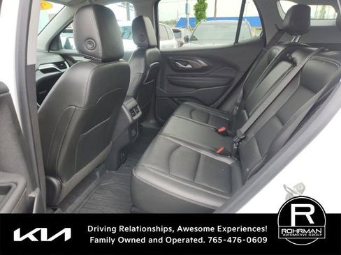 Used 2022 GMC Terrain SLT w/ Tech Package AWD/4WD image 10