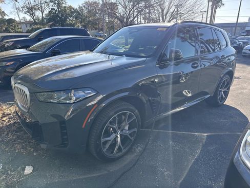 Certified 2026 BMW X5 xDrive50e w/ M Sport Package image 4