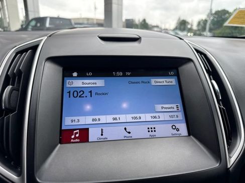 Used 2016 Ford Edge SEL w/ Equipment Group 201A AWD/4WD image 18