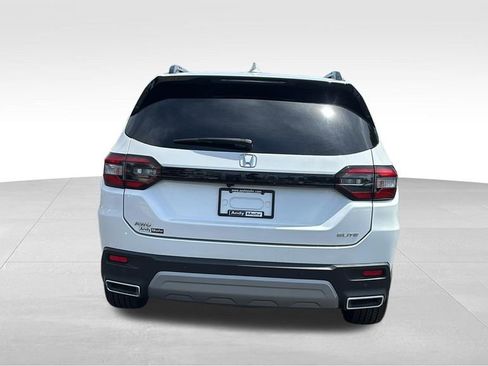 Certified 2023 Honda Pilot Elite image 6