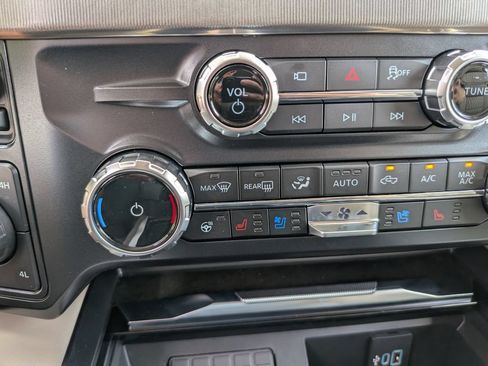 New 2026 Ford F350 Platinum w/ Platinum Plus Package AWD/4WD image 27