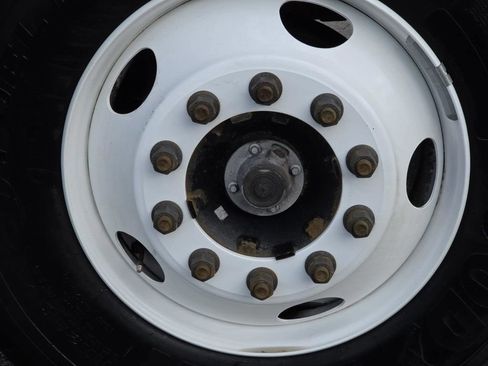 Used 2022 Ford F650 2WD Regular Cab Super Duty image 3