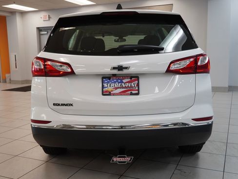 Used 2018 Chevrolet Equinox LS w/ LPO, Blackout Package FWD image 12
