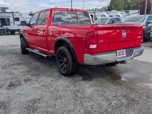 Used 2016 RAM 1500 Classic SLT w/ Luxury Group AWD/4WD image 3