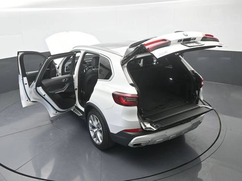 Used 2023 BMW X5 xDrive40i w/ Premium Package AWD/4WD image 74