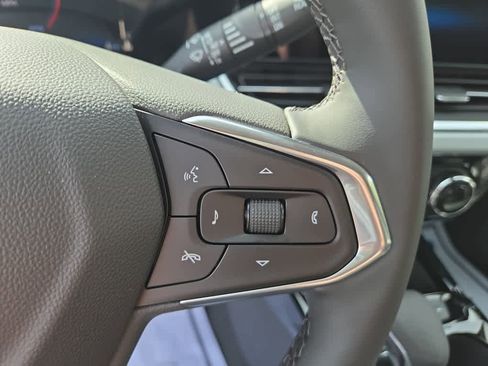 New 2026 Chevrolet Trax LT w/ LT Convenience Package FWD image 20