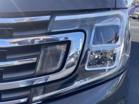 Used 2019 Ford Expedition XLT w/ Equipment Group 202A image 5