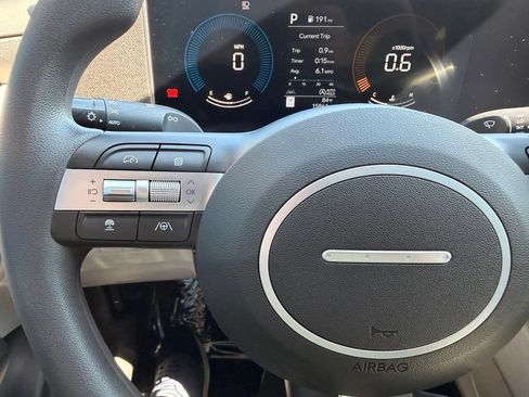 Used 2025 Hyundai Tucson SEL FWD image 25