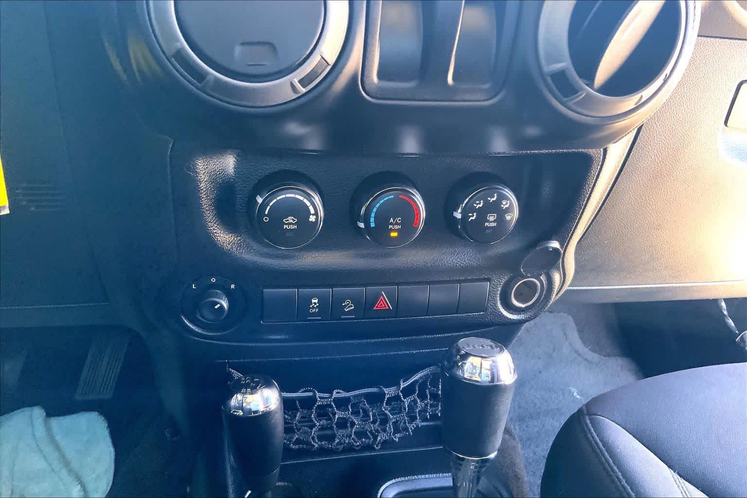 Used 2014 Jeep Wrangler Sport w/ Quick Order Package 24S AWD/4WD image 29