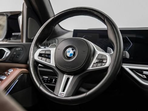 Used 2023 BMW X7 M60i AWD/4WD image 15