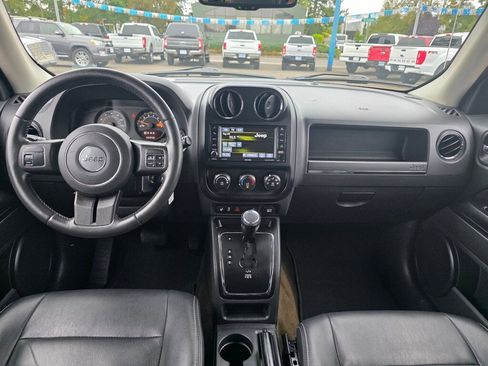 Used 2016 Jeep Patriot Sport image 8