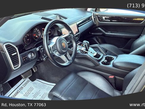Used 2019 Porsche Cayenne S image 22