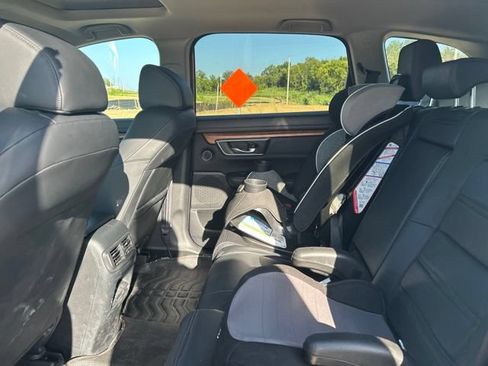 Used 2022 Honda CR-V Touring image 9