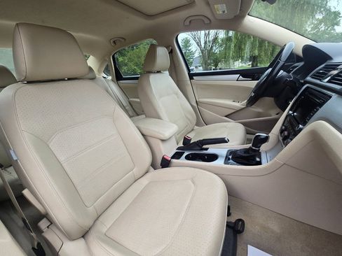Used 2013 Volkswagen Passat 2.5 SE FWD image 27