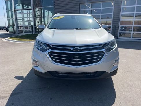 Used 2020 Chevrolet Equinox LT image 2