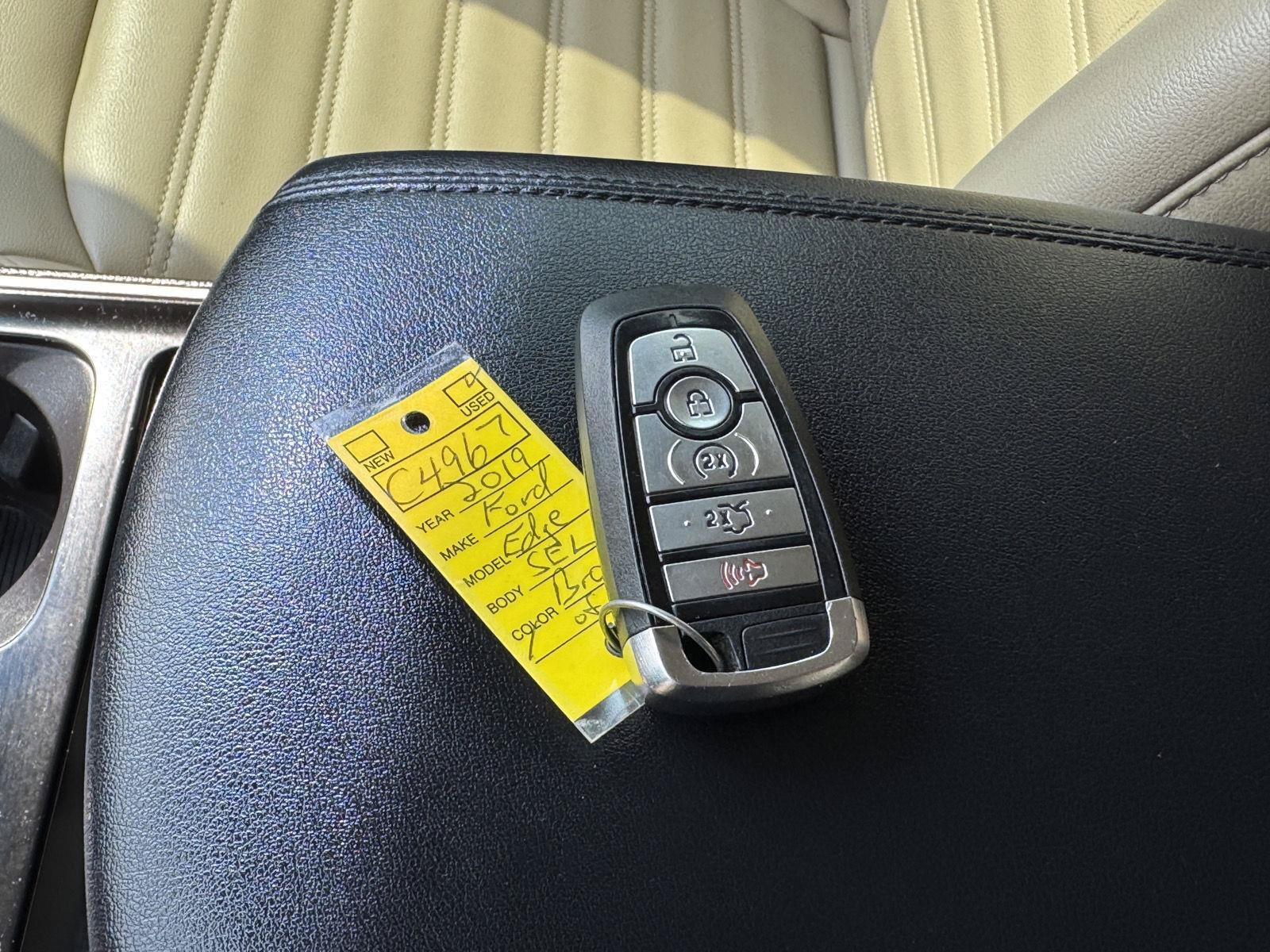 Used 2019 Ford Edge SEL w/ Equipment Group 201A FWD image 31