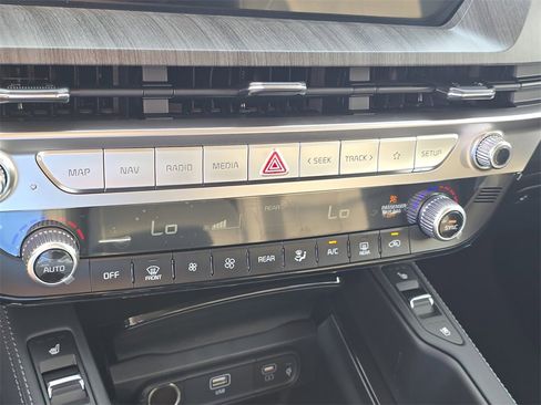 New 2025 Kia Telluride EX image 28