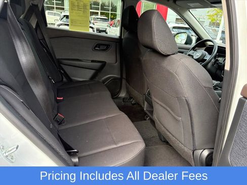 Used 2023 Nissan Rogue S AWD/4WD image 21