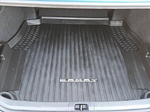 Used 2025 Toyota Camry SE w/ Convenience Package FWD image 6