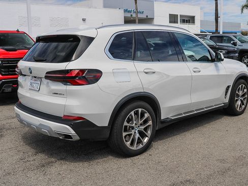 Used 2025 BMW X5 xDrive50e AWD/4WD image 4
