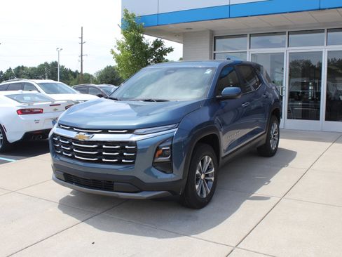 New 2026 Chevrolet Equinox LT FWD image 7