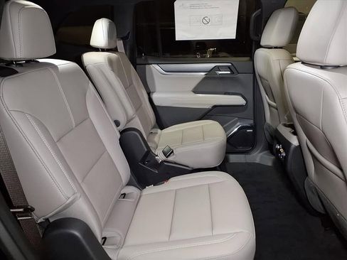 New 2025 GMC Acadia Elevation w/ Elevation Premium Package image 7