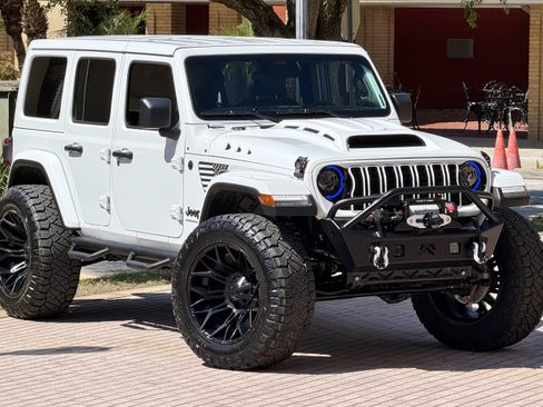 Used 2026 Jeep Wrangler Unlimited Sahara AWD/4WD image 37