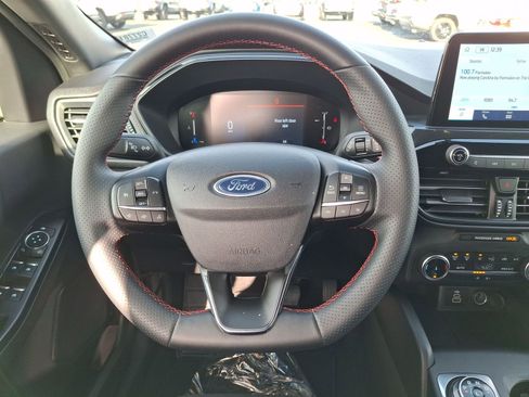 Used 2025 Ford Escape ST-Line image 10