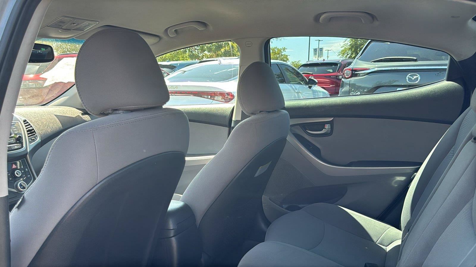 Used 2016 Hyundai Elantra SE FWD image 21