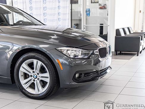 Used 2016 BMW 328i xDrive Sedan AWD/4WD image 4