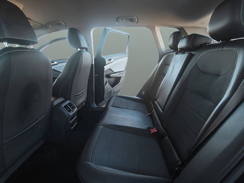 Used 2022 Volkswagen Taos SE image 18