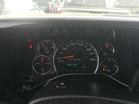 Used 2023 GMC Savana 2500 RWD image 12