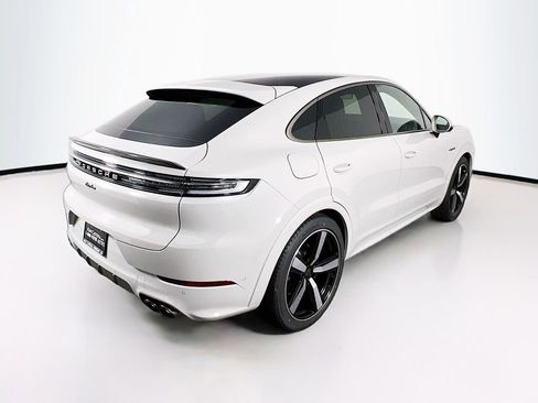 New 2026 Porsche Cayenne Turbo AWD/4WD image 9
