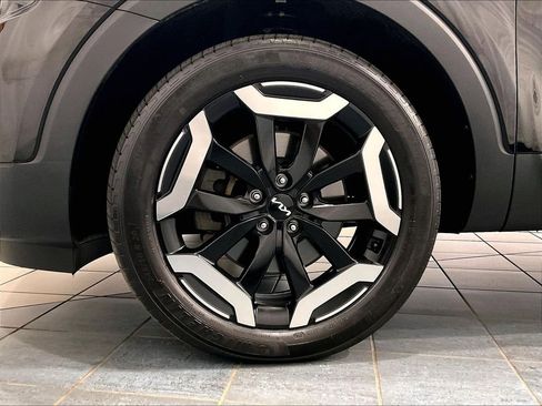 Used 2023 Kia Telluride EX w/ EX Captain's Chair Package AWD/4WD image 7