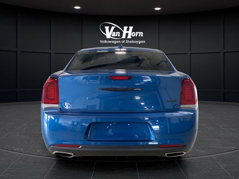 Used 2023 Chrysler 300 Touring w/ Sport Appearance Package RWD image 6