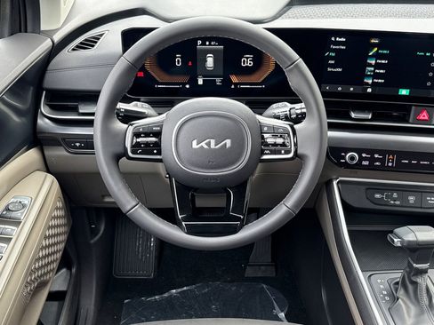 New 2026 Kia Carnival image 14