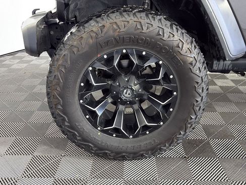 Used 2021 Jeep Wrangler Unlimited Rubicon 4xe w/ Cold Weather Group image 14