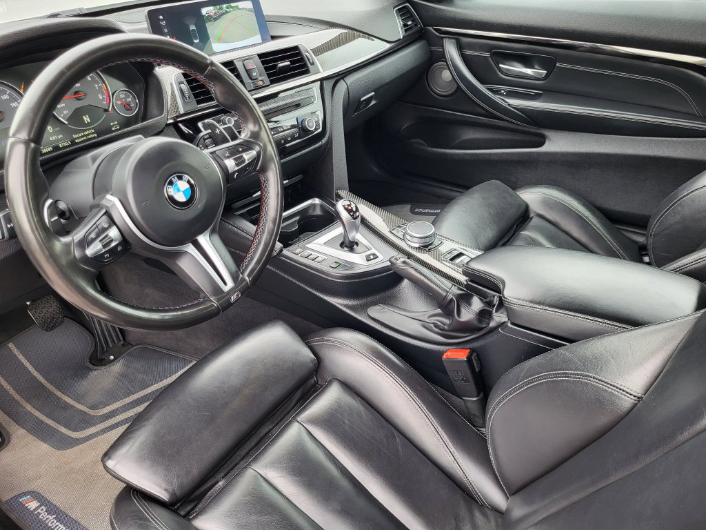Used 2020 BMW M4 Convertible RWD image 12
