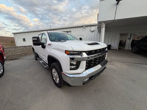 Used 2023 Chevrolet Silverado 2500 LT w/ Convenience Package AWD/4WD image 7