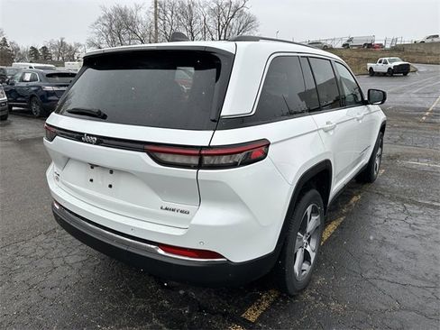 Used 2023 Jeep Grand Cherokee Limited image 6